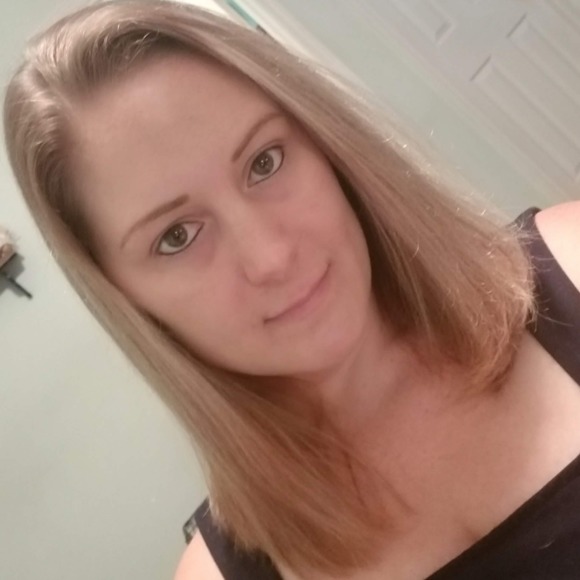 Meet your Posher, Ashley! - Picture 11 of 12